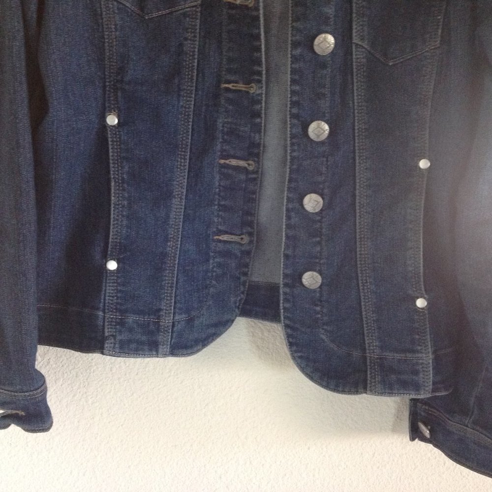 Jean Jacket - Picture 5 of 11